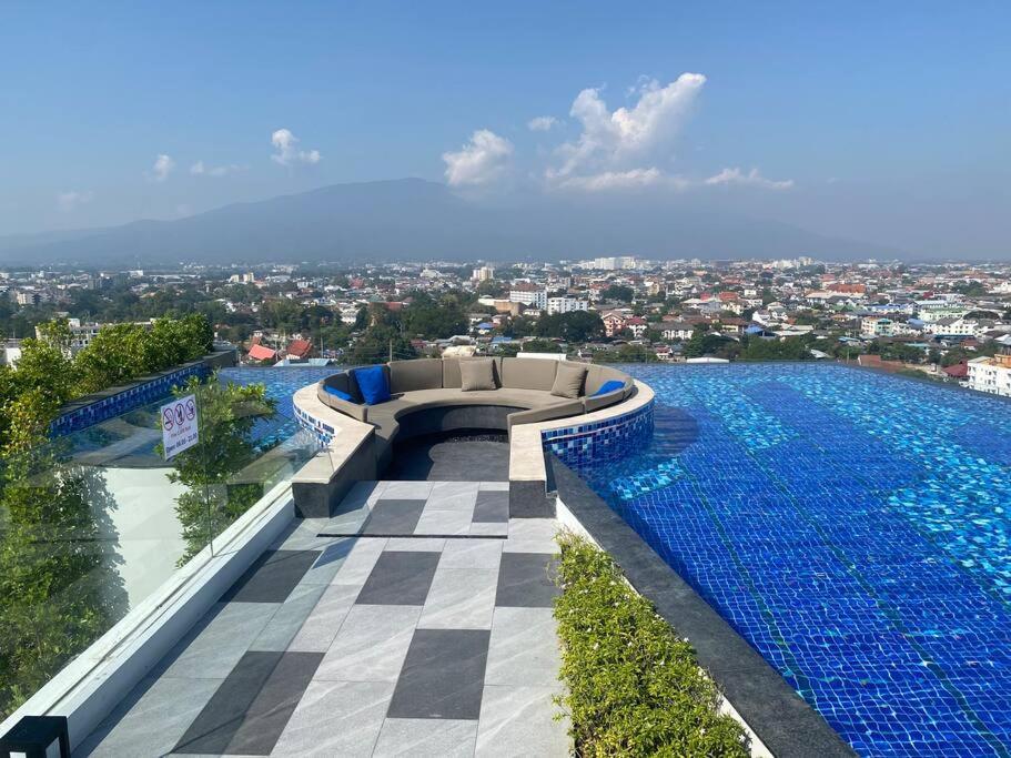 New & Cozy 2 Bedroom @ The Astra Sky River Chiang Mai Esterno foto