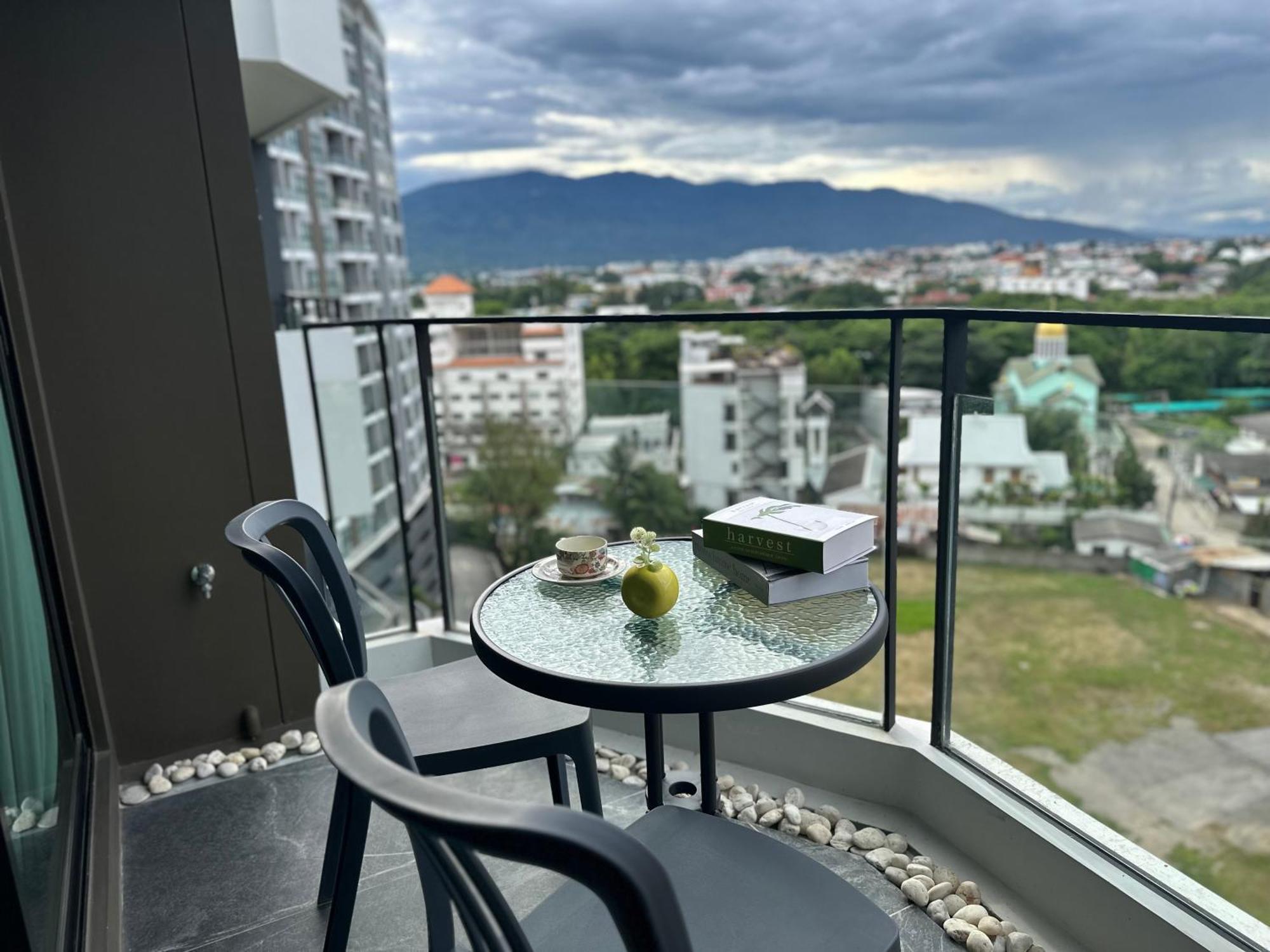 New & Cozy 2 Bedroom @ The Astra Sky River Chiang Mai Esterno foto